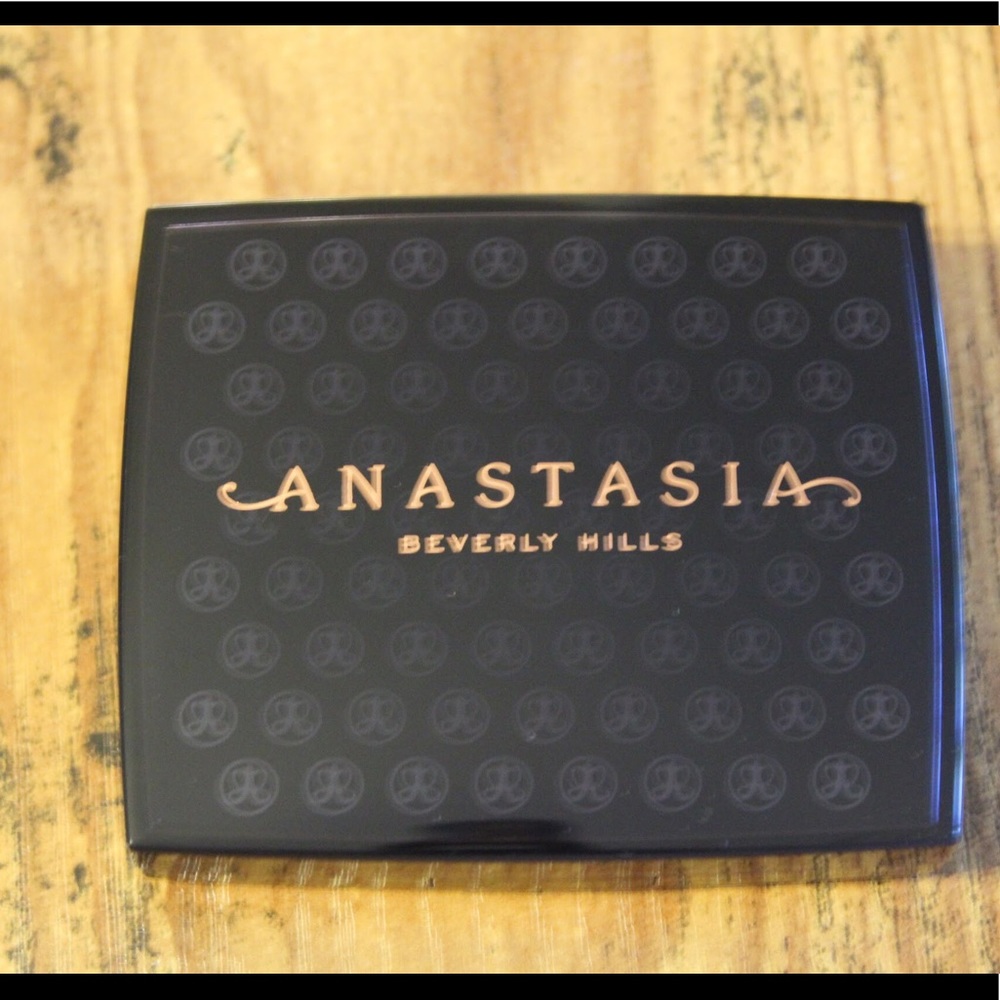 Powder bronzer